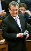 Sz�zhatvan forinton r�gz�tett frankhitel-�rfolyamr�l �rt Matolcsy